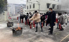 重医护理学院永川分院开展消防灭火及应急疏散逃生演练